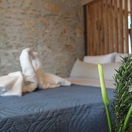 Laini Guest Houses Kouloukouthiana Bagian luar foto