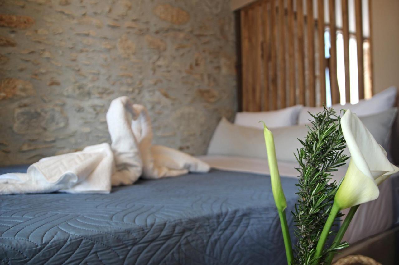 Laini Guest Houses Kouloukouthiana Bagian luar foto