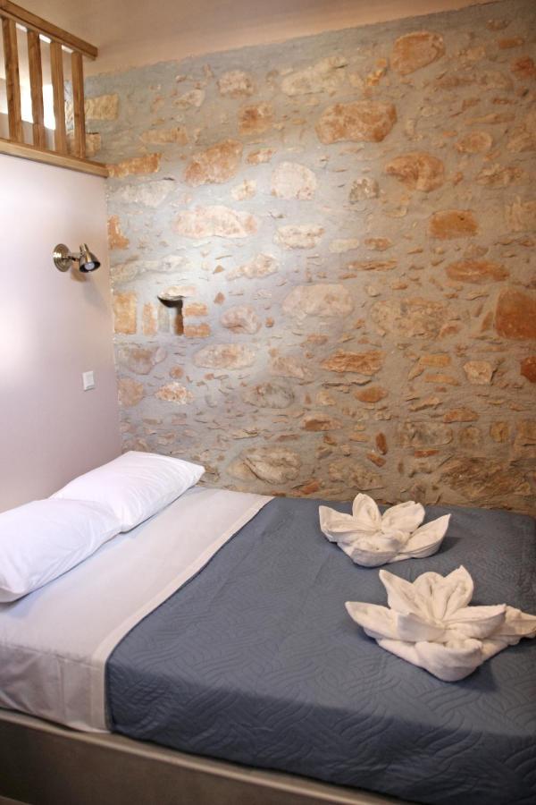 Laini Guest Houses Kouloukouthiana Bagian luar foto