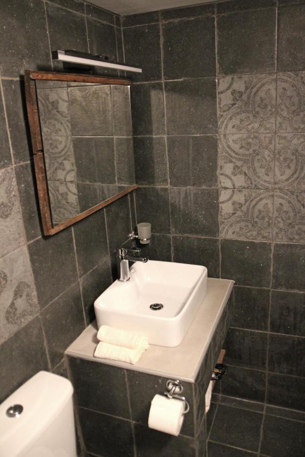 Laini Guest Houses Kouloukouthiana Bagian luar foto